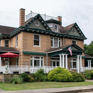 Elk River Hotel & Cafe